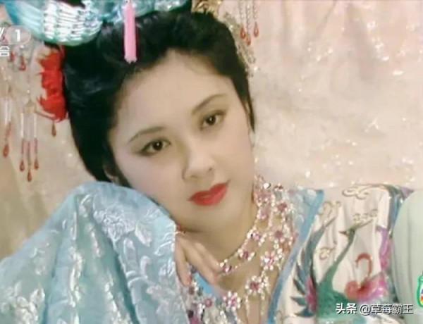 含胸駝背就別演古裝劇了,讓這13位演員告訴你,什麼叫儀態萬方 含胸駝背就別演古裝劇了,讓這13位演員告訴你,什麼叫儀態萬方