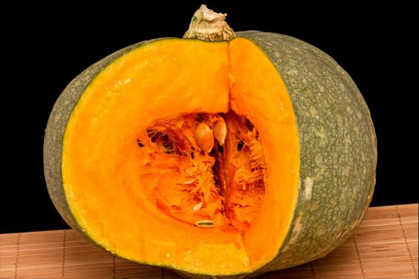 切開的南瓜如何儲存?老師傅教的方法確實不錯,放半個月還新鮮 切開的南瓜如何儲存?老師傅教的方法確實不錯,放半個月還新鮮