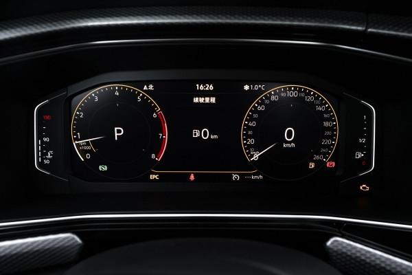 探影：1&period;5L&plus;愛信6AT，百公里油耗5&period;9L，外觀簡約耐看，值得選？