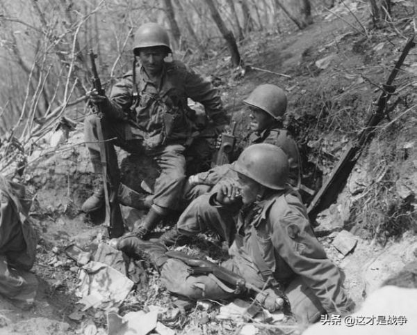 抗美援朝戰爭第五次戰役，志願軍奮戰時，朝鮮人民軍在幹什麼？