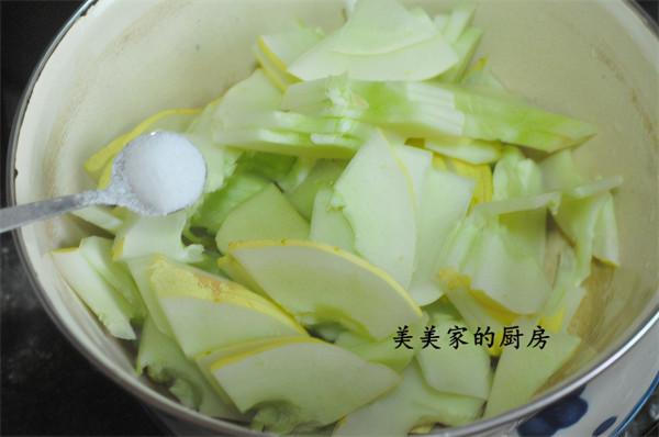 秋意漸濃，這菜抓緊吃，農村到處是，清潤爽脆跟肉是絕配