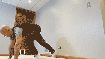 20個經典「徒手靜力」動作，強化全身肌肉力量、關節穩定性