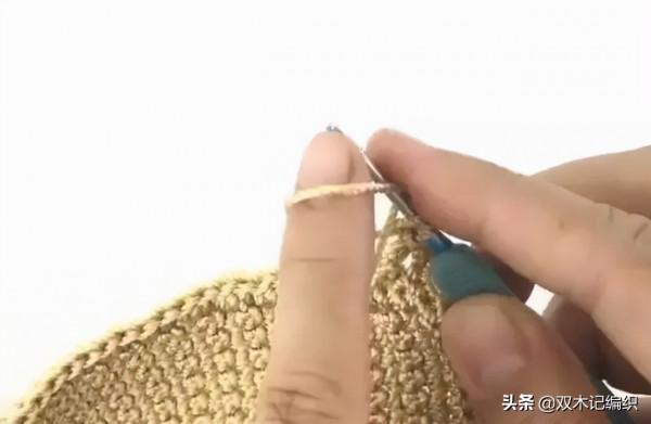 漂亮的手工包，外面一邊買不到，自己在家就能鉤