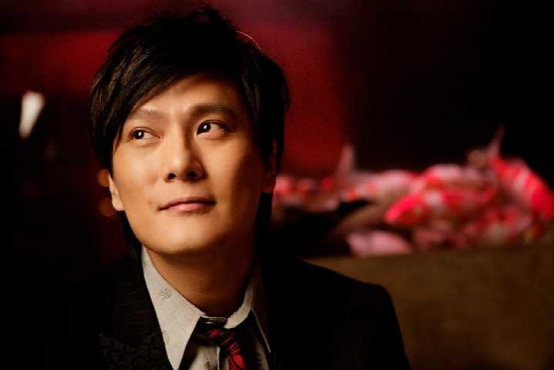 娛樂圈​至今“不婚”的8位男星，各有各的故事，年齡最大者已68歲