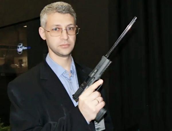 不光顏值線上 效能也絕對過硬 阿森納現代手槍中最為特殊的槍型之一 不光顏值線上 效能也絕對過硬 阿森納現代手槍中最為特殊的槍型之一