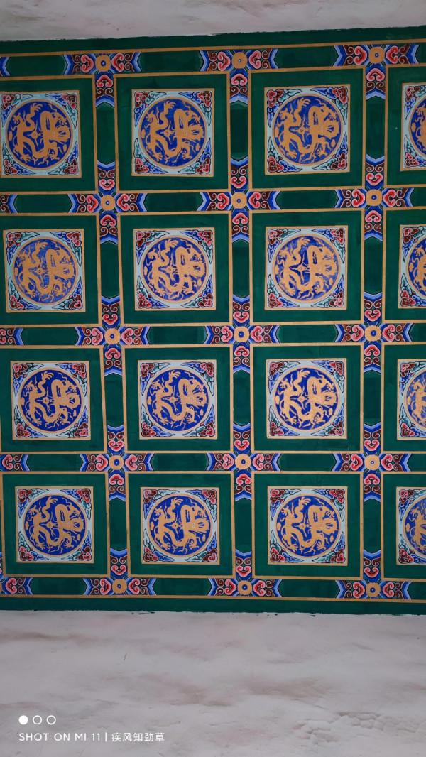 鳳凰山發現未完工廢棄廟宇