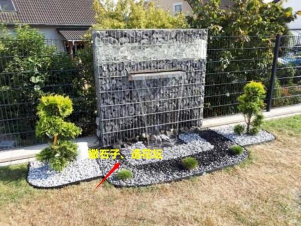 要有條件,我打算在院子砌個石籠噴泉,鋼絲網裡填石頭,流水潺潺 要有條件,我打算在院子砌個石籠噴泉,鋼絲網裡填石頭,流水潺潺