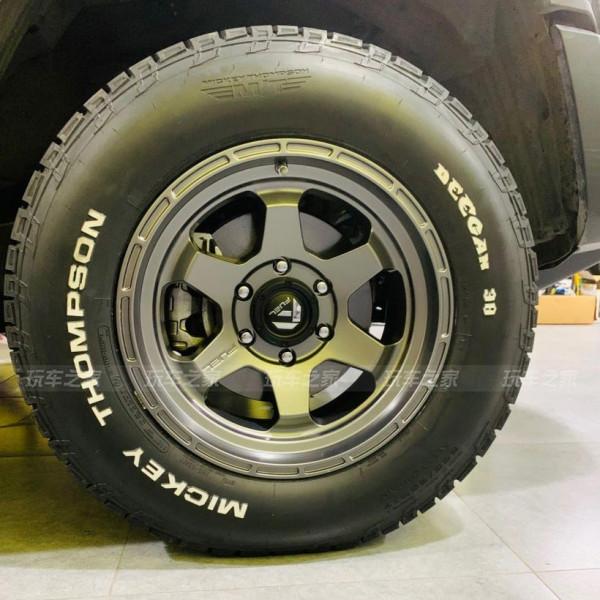 原廠輪轂效果太單一 坦克300改裝輪轂輪胎效果