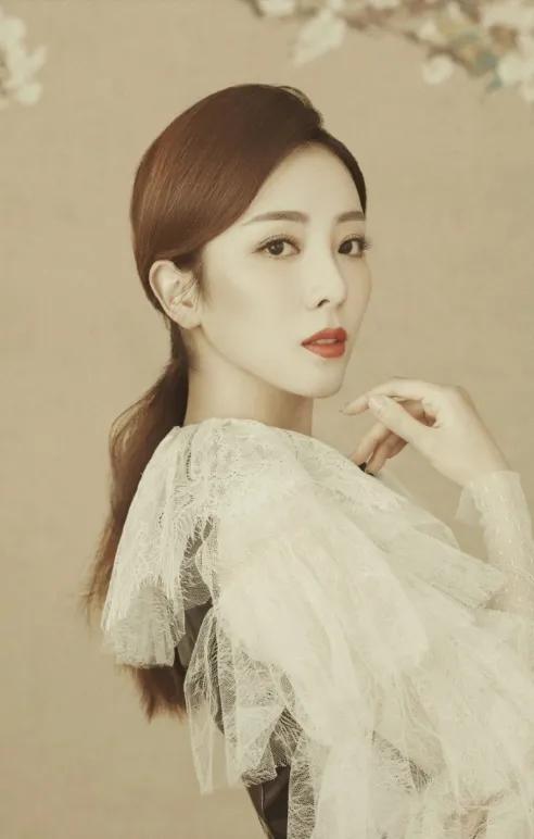 央視“女神主播”李思思到底有多美？（多圖）