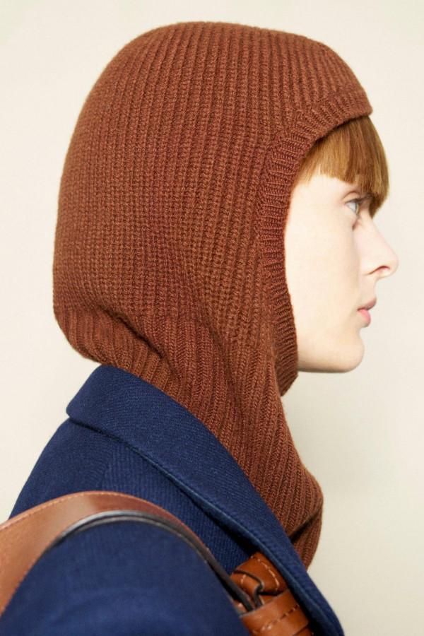 2021 秋冬時裝秀的 9 種帽子趨勢-告訴你如何在寒冷季節既時尚又溫暖 2021 秋冬時裝秀的 9 種帽子趨勢-告訴你如何在寒冷季節既時尚又溫暖