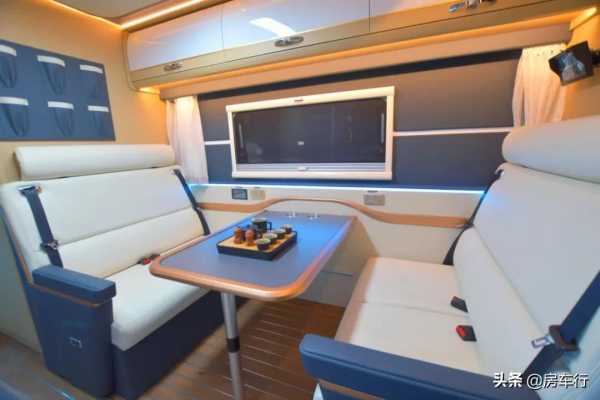 國內首款進口依維柯商旅C型房車——鉑馳帕亞尼商旅房車​