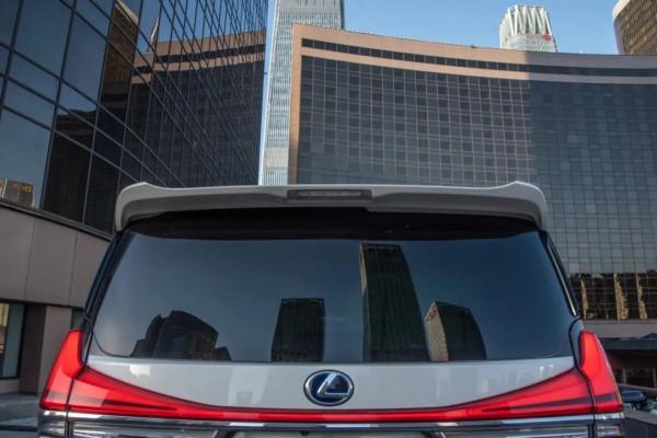 地球上原廠身價最高的MPV是什麼樣子的？| CAR REVIEWS