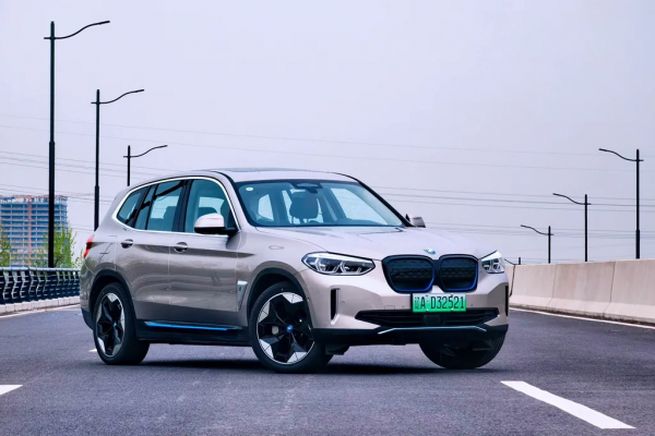 Lab測試:寶馬iX3動力特性很像特斯拉,靜音讓人很意外 Lab測試:寶馬iX3動力特性很像特斯拉,靜音讓人很意外