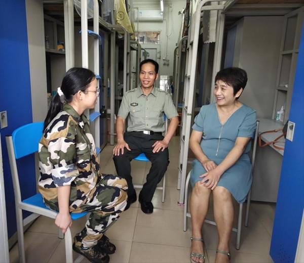 學校開展家庭經濟困難學生走訪慰問活動 學校開展家庭經濟困難學生走訪慰問活動