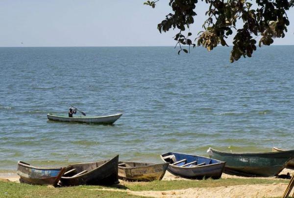 可以擺開航母群的大湖