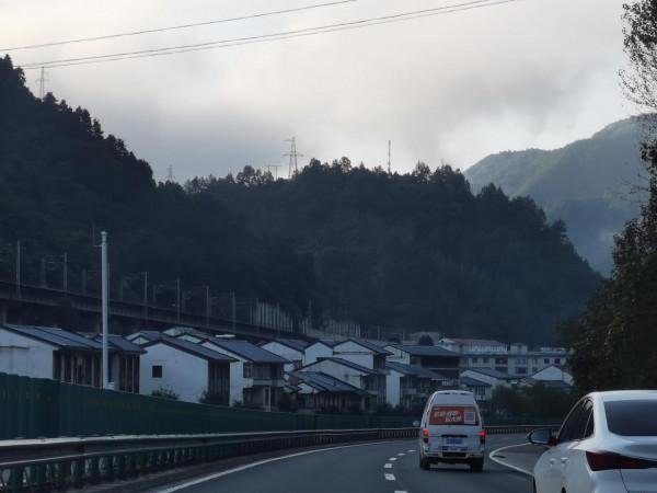 排名第一的最險寺廟，被任道長命名的秦嶺第一仙境，知道在哪裡嗎