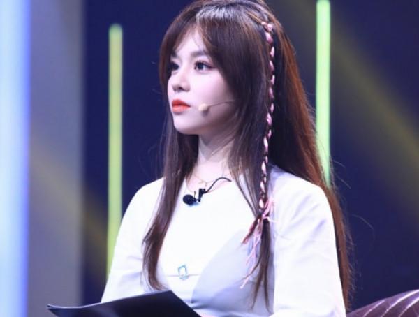 6年前黃霄雲被淘汰,如今憑一首歌“翻身”,節目請她回去當導師 6年前黃霄雲被淘汰,如今憑一首歌“翻身”,節目請她回去當導師