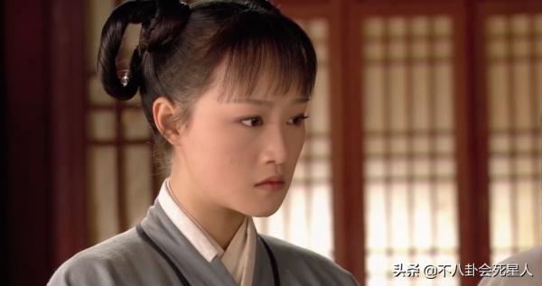 明明是苦情臉非要演活潑少女，高圓圓李沁都栽了