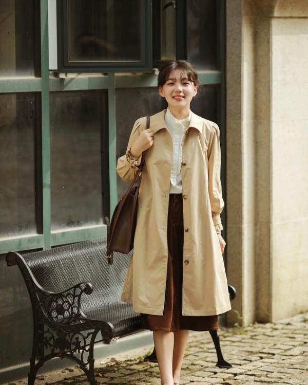 風衣裡面別亂穿,太土!跟著穿搭博主穿,時尚還大氣 風衣裡面別亂穿,太土!跟著穿搭博主穿,時尚還大氣