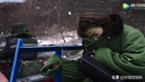 衝著張嘉倪的肩頸線，我追了這部戲