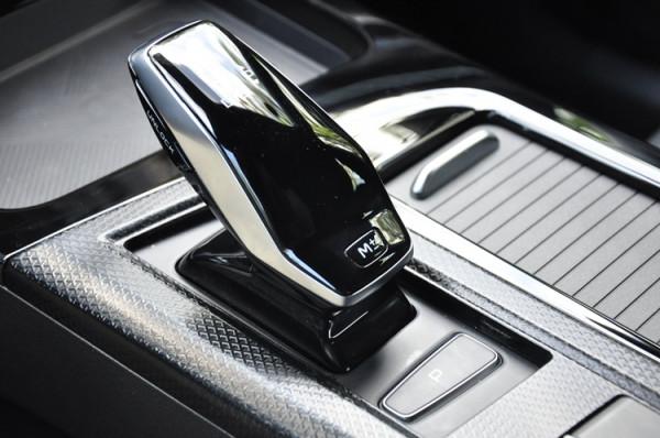 感受一汽奔騰T55:看上去很硬朗 其實非常舒適 感受一汽奔騰T55:看上去很硬朗 其實非常舒適