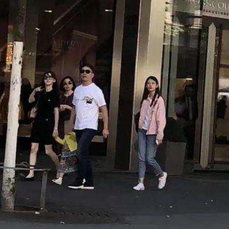 章天澤和劉強東離不開的婚姻,給了我們什麼啟示? 章天澤和劉強東離不開的婚姻,給了我們什麼啟示?