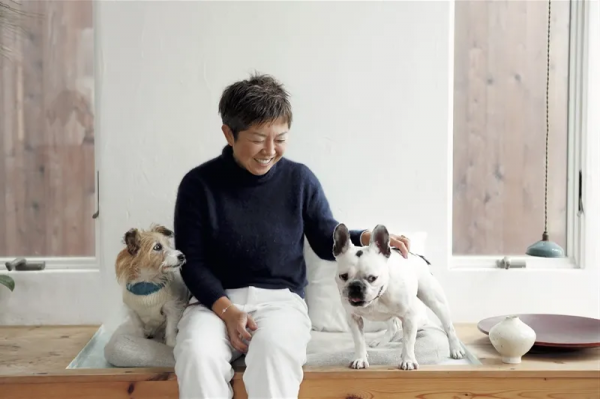 她從全職太太變成女總裁後,怒甩渣男,買7套房換著住:太爽了 她從全職太太變成女總裁後,怒甩渣男,買7套房換著住:太爽了