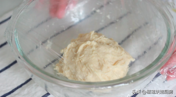 有手就能做的乳酪餅教程，免廚師機免揉，爆拉絲鬆軟香甜不幹不硬