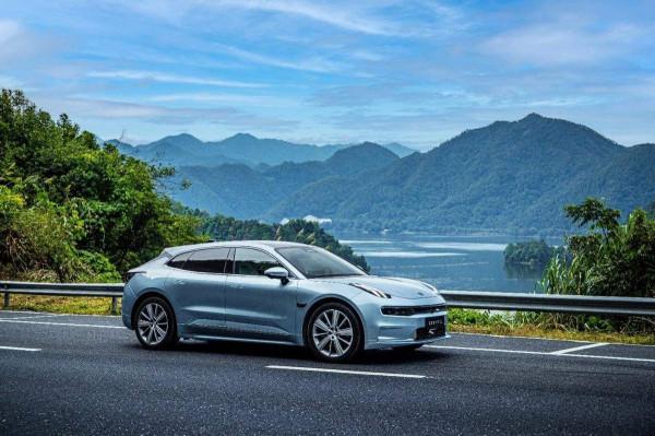 2021最好賣的“十大國產豪車”：紅旗奪冠，北汽極狐也上榜？