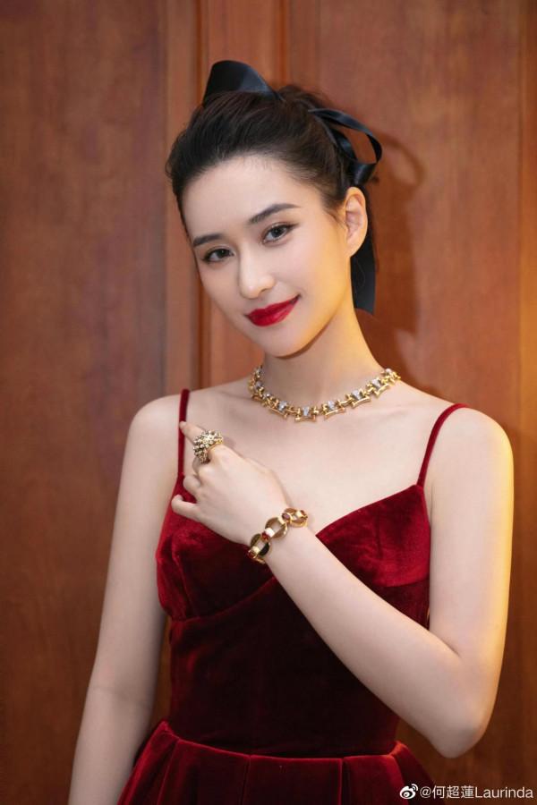 賭王女兒何超蓮大片來襲 網友:顏值身材都線上,不愧是最美千金 賭王女兒何超蓮大片來襲 網友:顏值身材都線上,不愧是最美千金