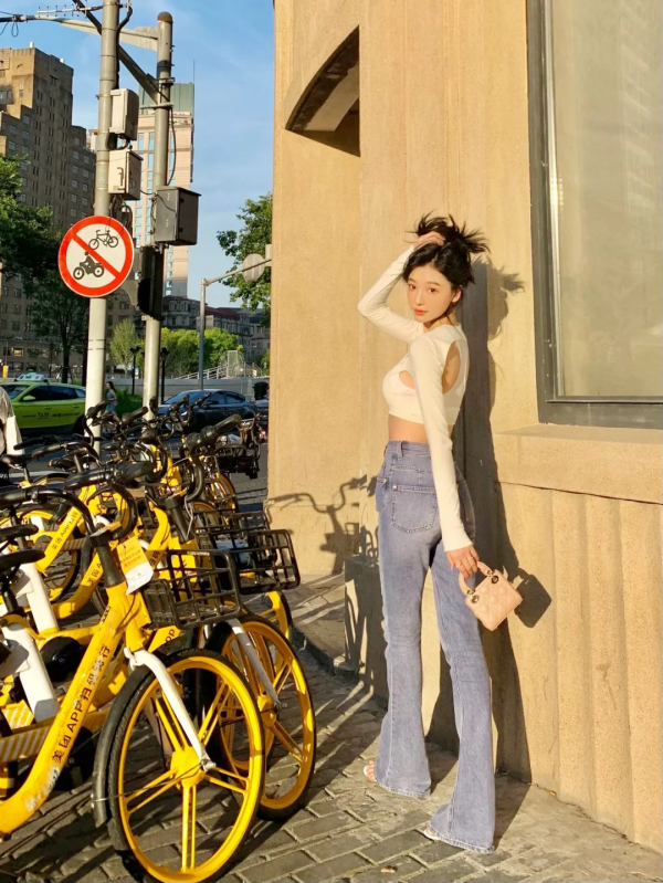 還在穿“打底褲”嗎?現在流行這麼穿,保暖又顯瘦 還在穿“打底褲”嗎?現在流行這麼穿,保暖又顯瘦