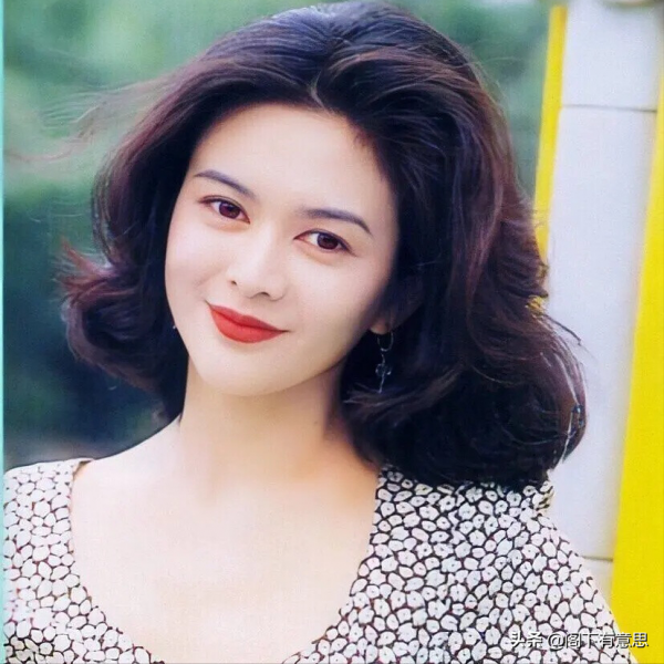 長相甜美賽過江南女子的東北女明星,一個比一個水靈 長相甜美賽過江南女子的東北女明星,一個比一個水靈