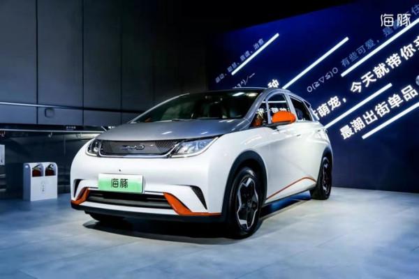 拿下老頭樂,純電動微型車為何成了車圈新寵? 拿下老頭樂,純電動微型車為何成了車圈新寵?