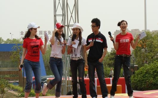 當紅時離開央視的名嘴們,有的名下注冊公司達百萬,有的鋃鐺入獄 當紅時離開央視的名嘴們,有的名下注冊公司達百萬,有的鋃鐺入獄