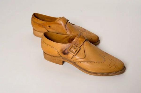 78歲大爺雕貼身衣物,一件25萬!網友看完後都說:有點味道 78歲大爺雕貼身衣物,一件25萬!網友看完後都說:有點味道