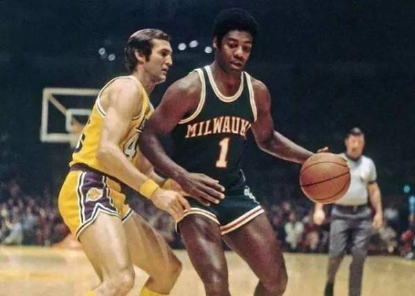 哈登將身穿1號球衣！盤點穿過1號戰袍的球星，除了麥迪你還知道誰