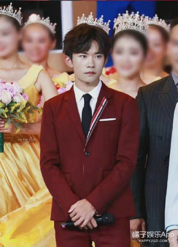 朱正廷年紀輕輕就脫髮？鹿晗頂著籃球聊天，毛不易或許會隱身？