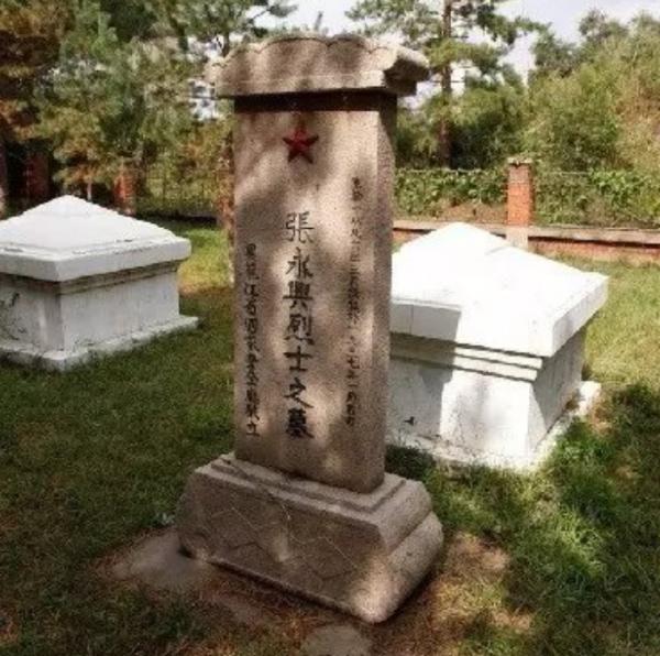 1987年，侵華老兵說烈士墓園埋“叛徒”，3年後，到墓前磕頭謝罪