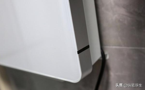 全浴對流風暖、大屏烘乾：義大利 Radialight壁掛智慧暖風機評測