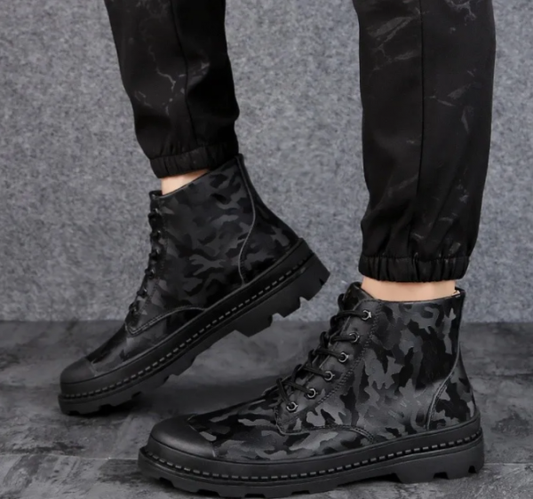 誰規定冬裝就是黑白灰?男人都愛的迷彩元素,新款冬裝讓你帥又 誰規定冬裝就是黑白灰?男人都愛的迷彩元素,新款冬裝讓你帥又