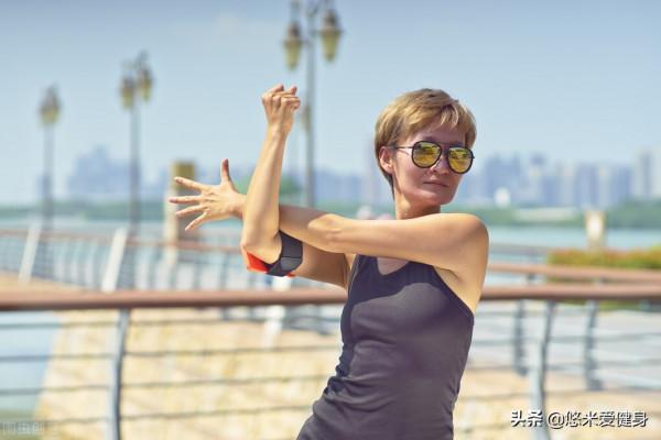 跑步前如何正確熱身?6個動作,啟用全身肌肉,提升跑步狀態 跑步前如何正確熱身?6個動作,啟用全身肌肉,提升跑步狀態