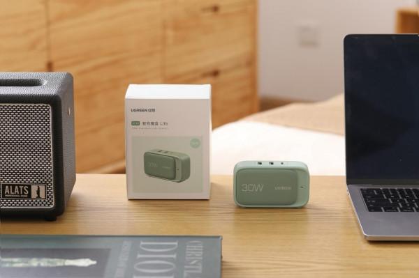 顛覆傳統排插，綠聯推出全新智充魔盒，將桌面充電做成美學