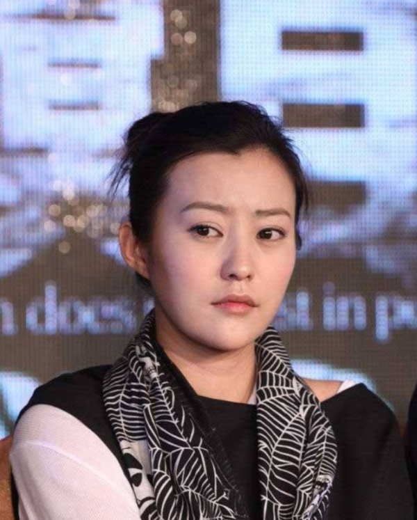 郝蕾：愛情婚姻都有淚，帶雙胞胎兒子艱難生活，離婚後和父親和解