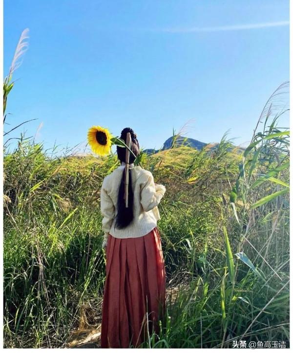 《雪中悍刀行》“呵呵女孩”騎熊貓,網友:太可愛了 《雪中悍刀行》“呵呵女孩”騎熊貓,網友:太可愛了