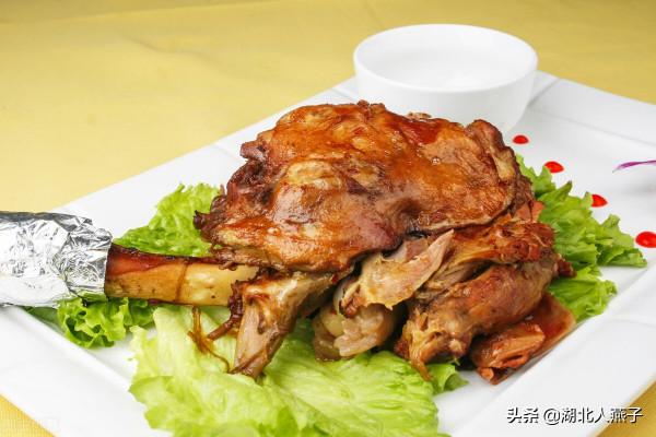 內蒙古最出名的11道名菜,全是“硬菜”,你都吃過幾道呢? 內蒙古最出名的11道名菜,全是“硬菜”,你都吃過幾道呢?