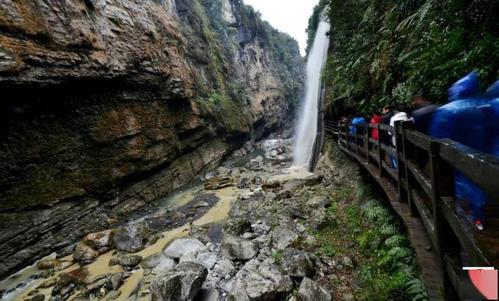湖北5A峽谷景區走紅，擁有世界最大的曬礦床，有世界曬都的美稱