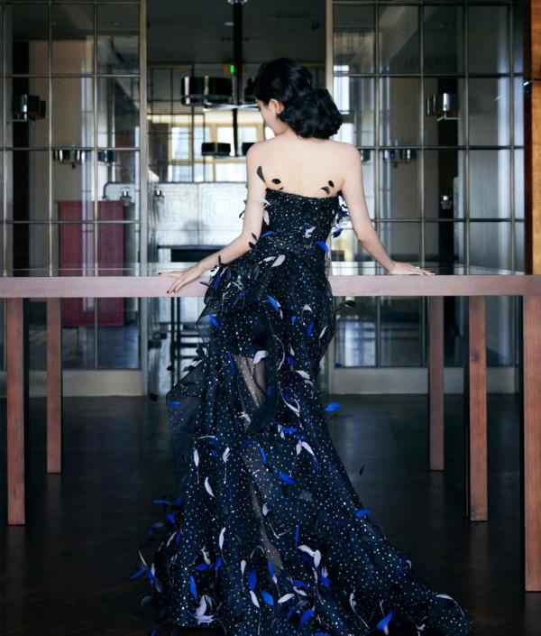 明星百萬修圖師名副其實？有的技術堪比&OpenCurlyDoubleQuote;換頭&rdquo;，有的卻越修越醜