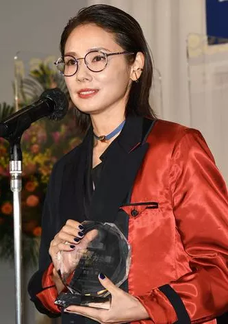 眼鏡封印顏值？掌握這些小技巧，反而能加分