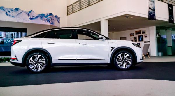 續航最高708公里,華為HI 版零百加速只需3.5秒,實拍極狐阿爾法S 續航最高708公里,華為HI 版零百加速只需3.5秒,實拍極狐阿爾法S