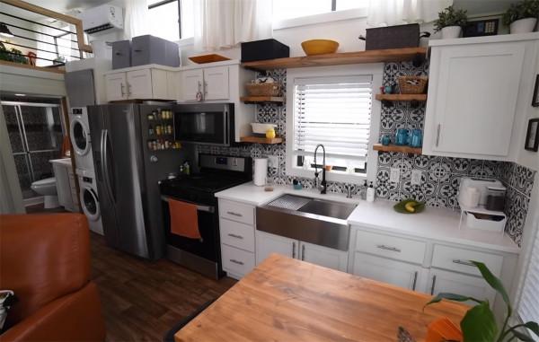 一位65歲奶奶獨居37㎡小家:利用4米層高做臥室,蝸居日子轉眼1年 一位65歲奶奶獨居37㎡小家:利用4米層高做臥室,蝸居日子轉眼1年